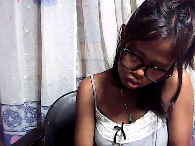 Natalie-Luxa webcam