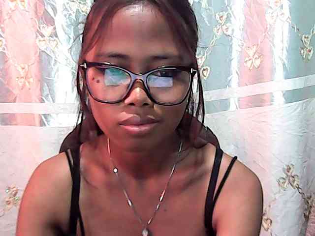 Natalie-Luxa webcam