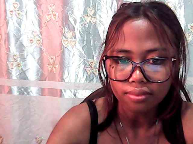 Natalie-Luxa webcam