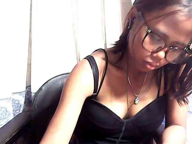 Natalie-Luxa webcam