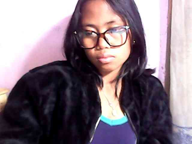 Natalie-Luxa webcam
