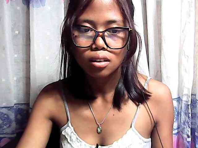 Natalie-Luxa webcam