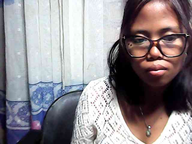 Natalie-Luxa webcam