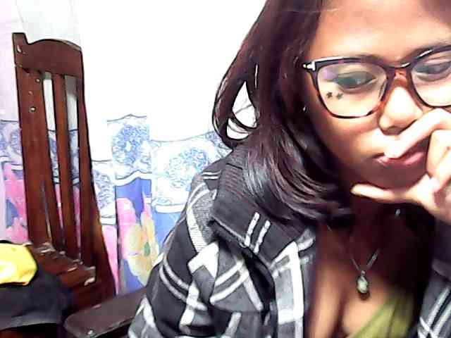 Natalie-Luxa webcam