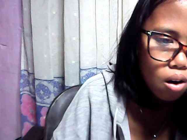 Natalie-Luxa webcam