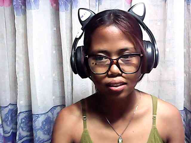 Natalie-Luxa webcam