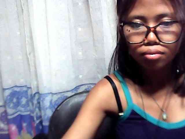Natalie-Luxa webcam
