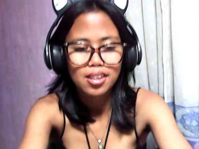 Natalie-Luxa webcam