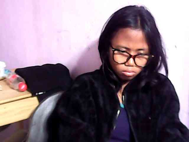 Natalie-Luxa webcam