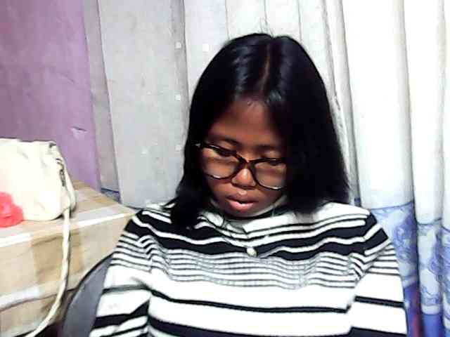 Natalie-Luxa webcam
