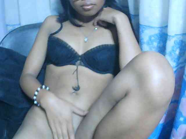 Natalie-Luxa webcam