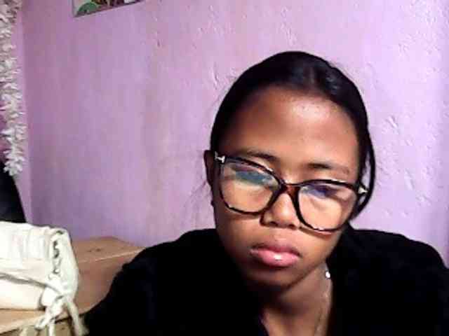 Natalie-Luxa webcam