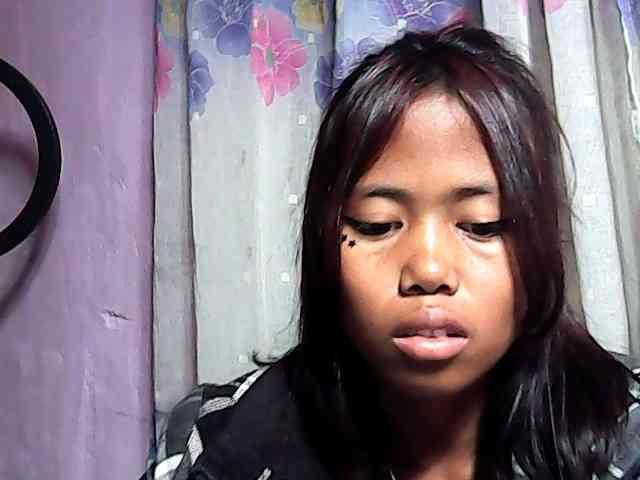 Natalie-Luxa webcam