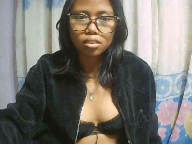 Natalie-Luxa webcam