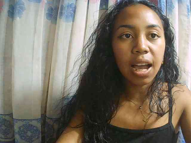 Natalie-Luxa webcam
