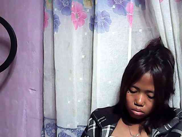 Natalie-Luxa webcam