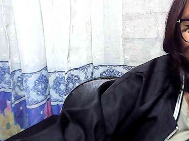 Natalie-Luxa webcam