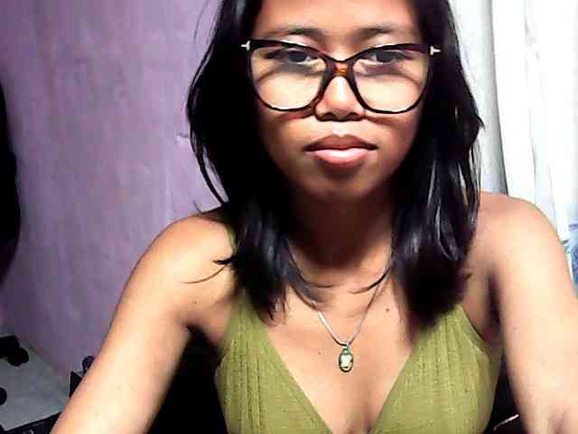 Natalie-Luxa webcam