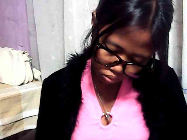 Natalie-Luxa webcam