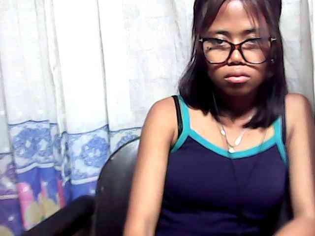 Natalie-Luxa webcam