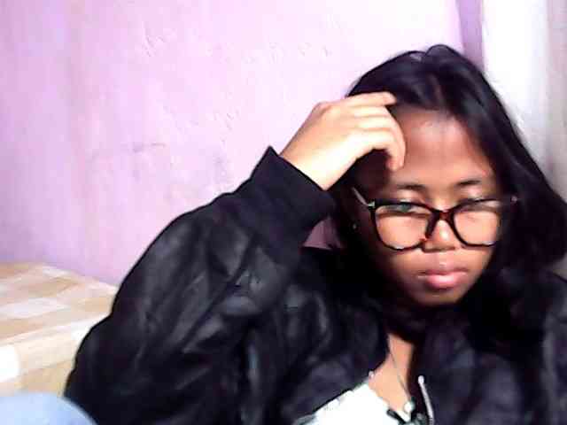 Natalie-Luxa webcam
