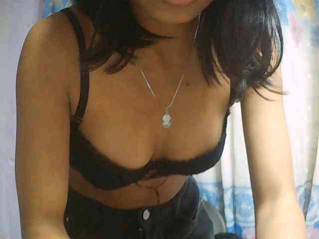 Natalie-Luxa webcam