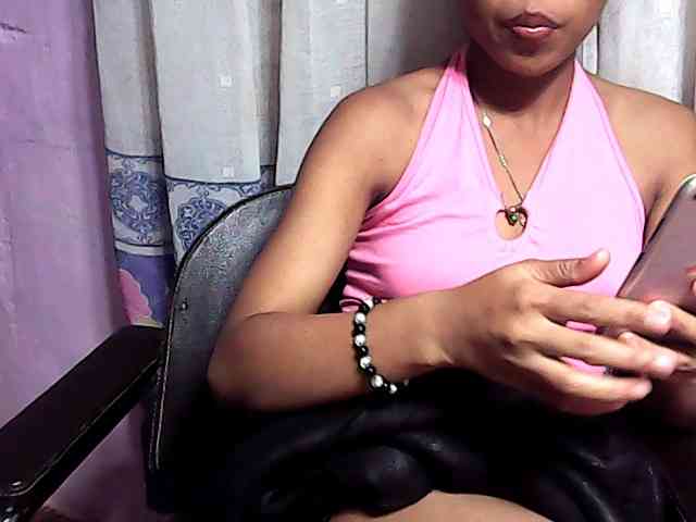 Natalie-Luxa webcam