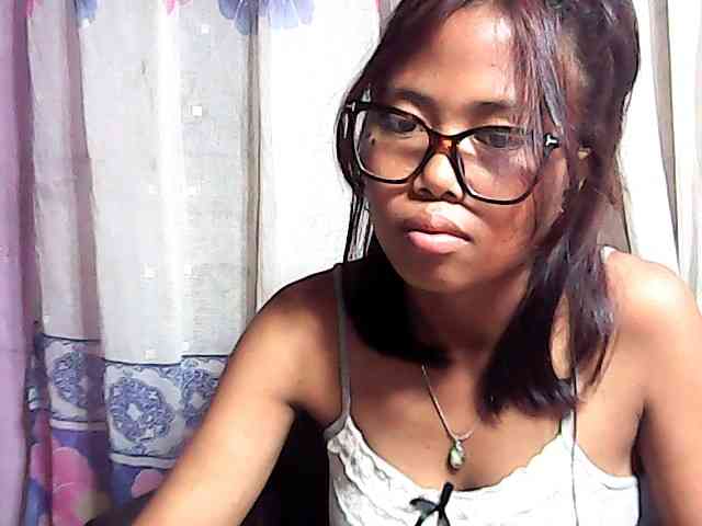 Natalie-Luxa webcam
