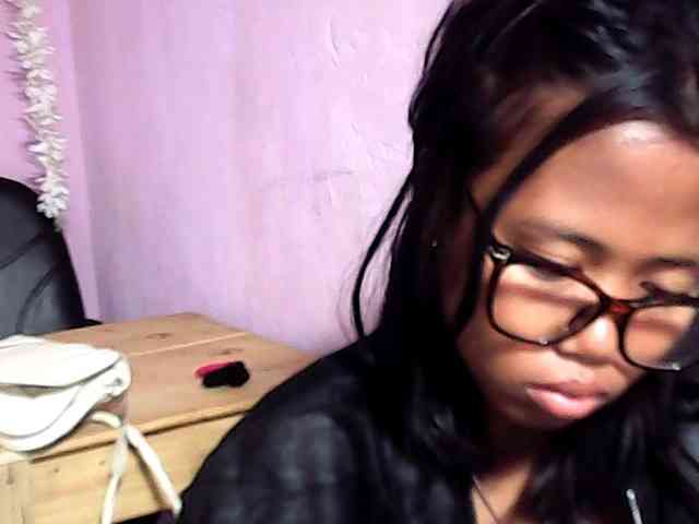 Natalie-Luxa webcam