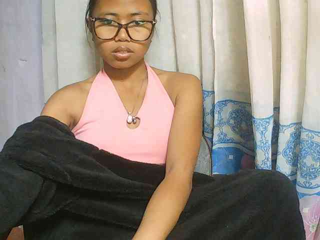 Natalie-Luxa webcam