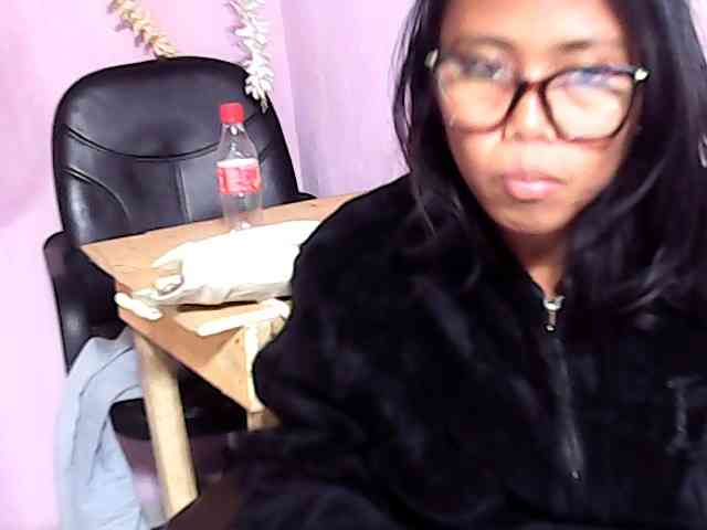 Natalie-Luxa webcam