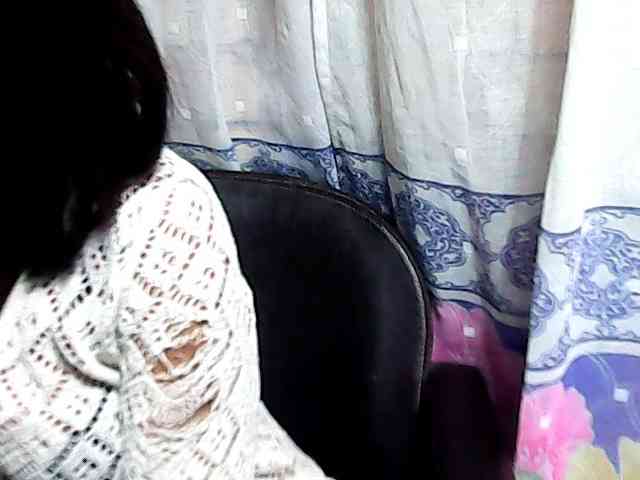 Natalie-Luxa webcam