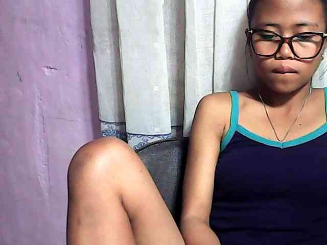 Natalie-Luxa webcam