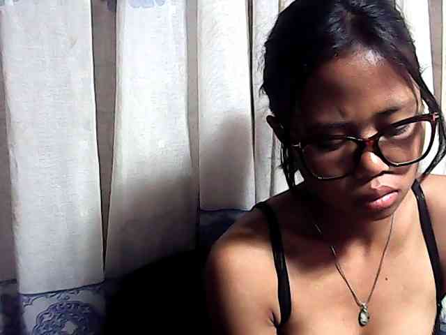 Natalie-Luxa webcam