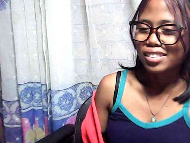Natalie-Luxa webcam