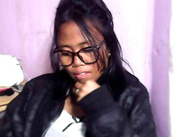 Natalie-Luxa webcam