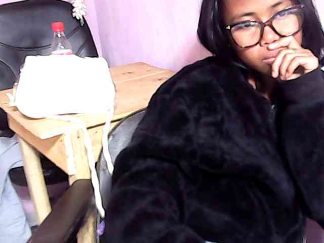 Natalie-Luxa webcam