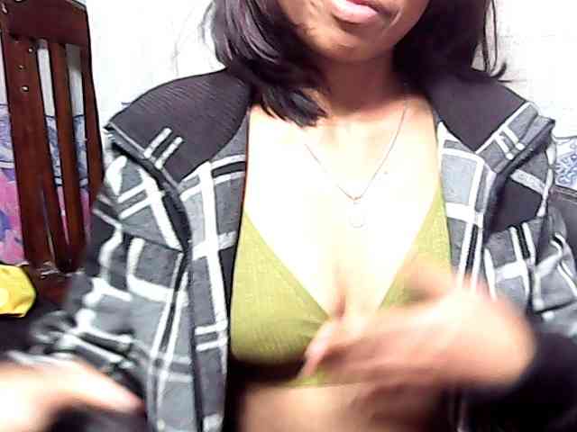 Natalie-Luxa webcam