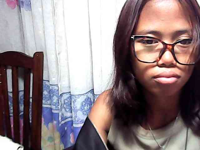 Natalie-Luxa webcam