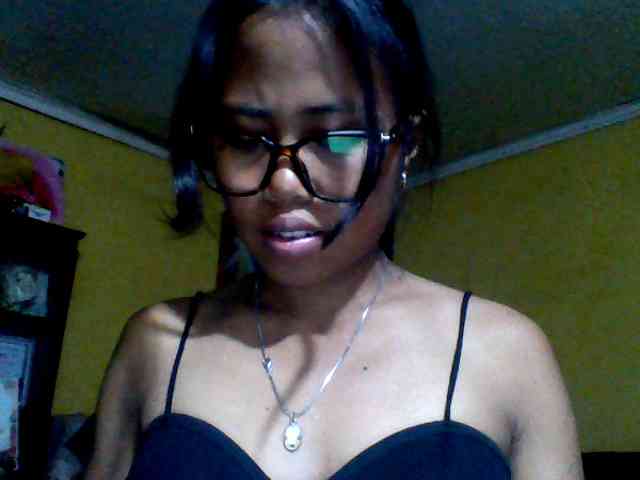 Natalie-Luxa webcam