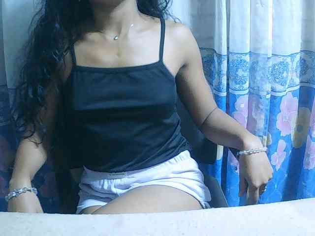 Natalie-Luxa webcam
