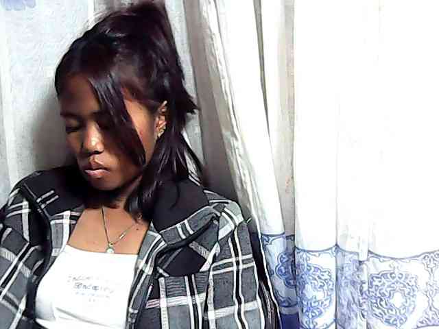Natalie-Luxa webcam