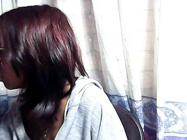 Natalie-Luxa webcam