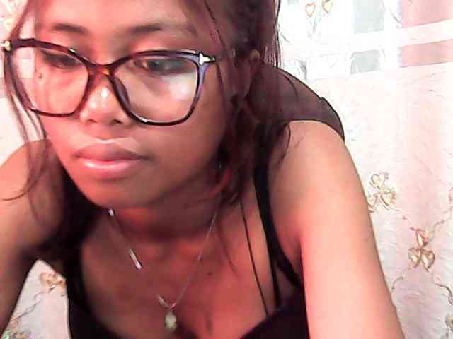 Natalie-Luxa webcam