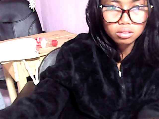 Natalie-Luxa webcam