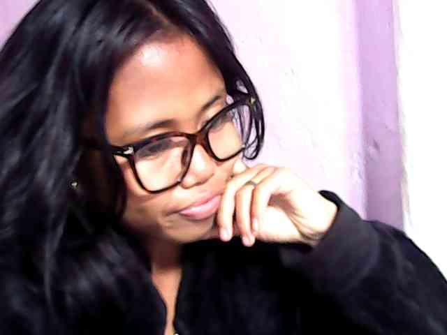 Natalie-Luxa webcam