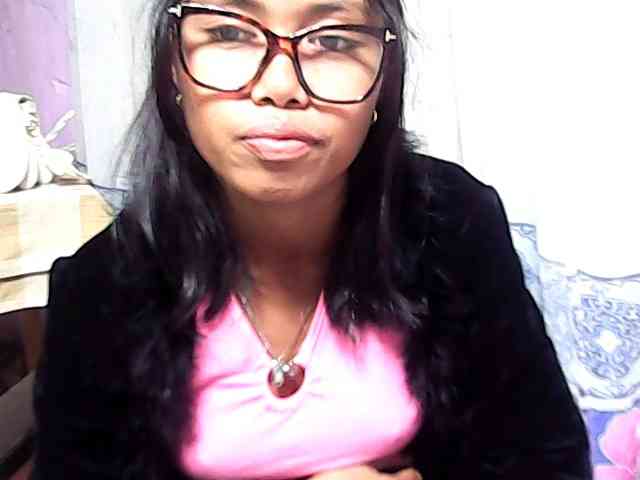 Natalie-Luxa webcam