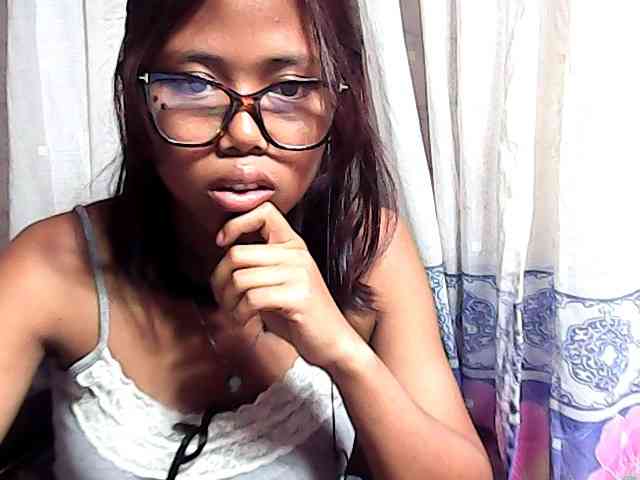 Natalie-Luxa webcam