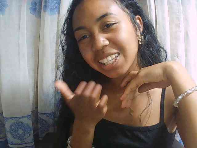 Natalie-Luxa webcam