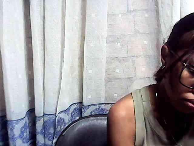 Natalie-Luxa webcam